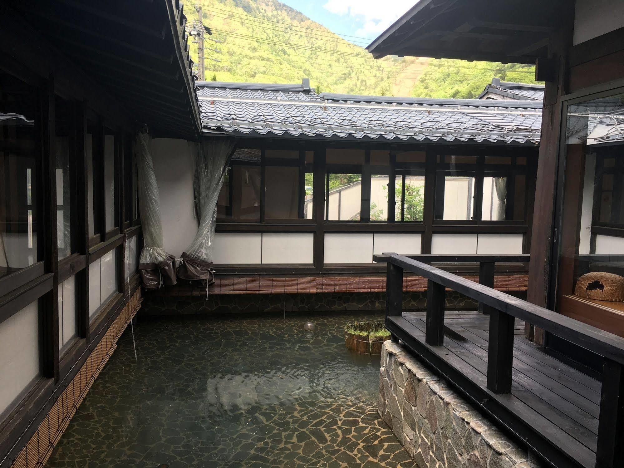 Okada Ryokan Warakutei Takayama  Esterno foto
