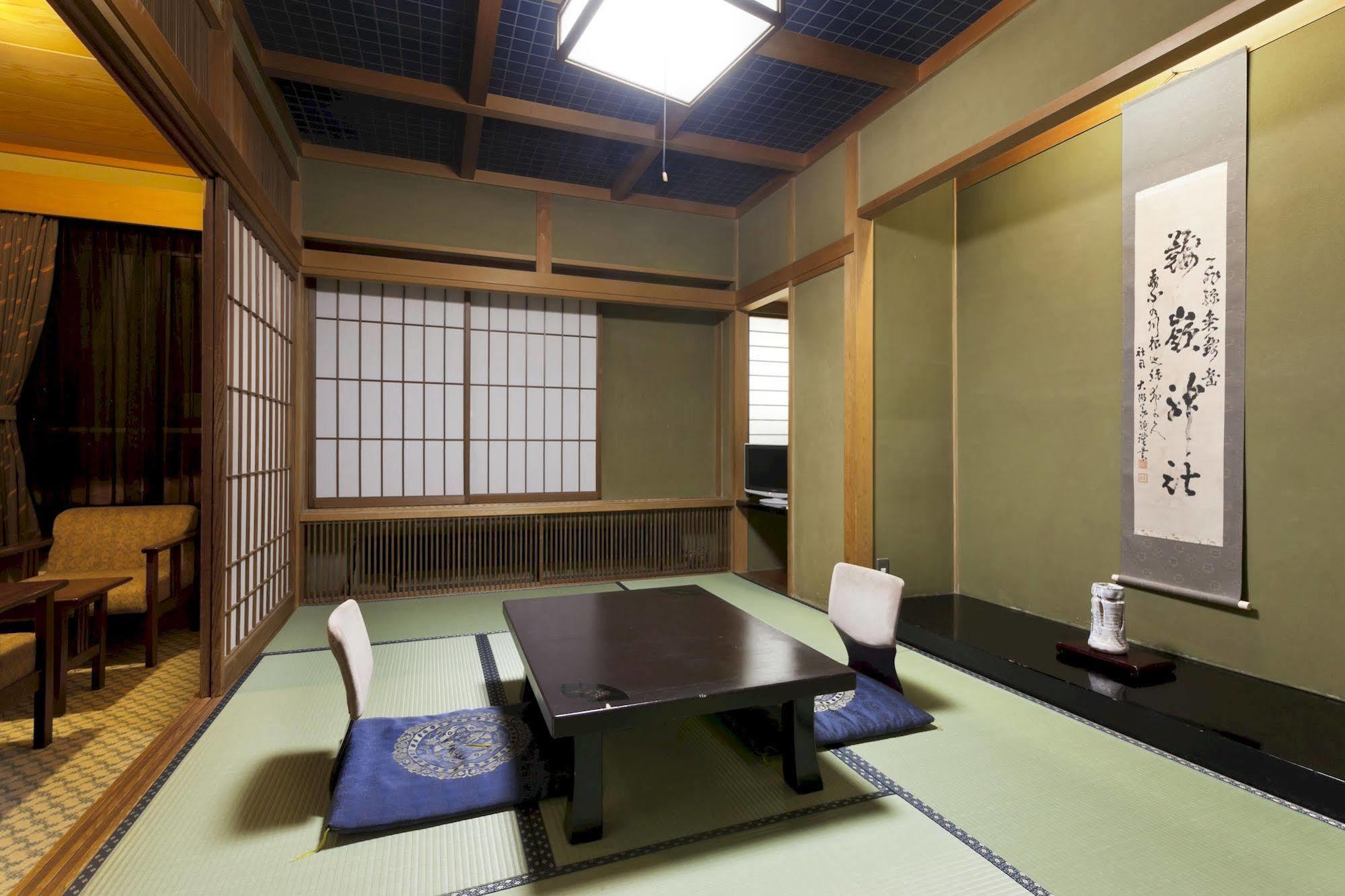Okada Ryokan Warakutei Takayama  Esterno foto