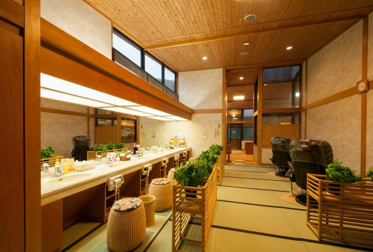 Okada Ryokan Warakutei Takayama  Esterno foto